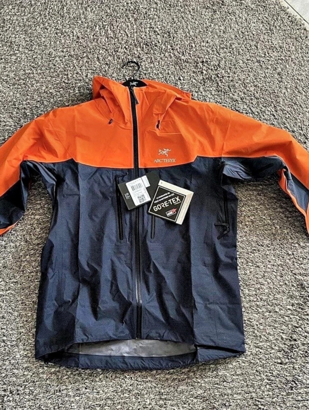 Arc'teryx Alpha AR Jacket Men's Color Block Orange & Blue Large